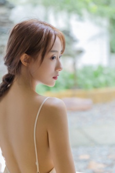 詹娜《女按摩师》在线看
